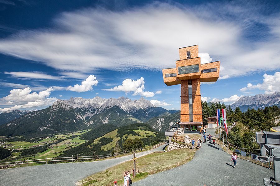 Jakobskreuz on top of the Buchensteinwand